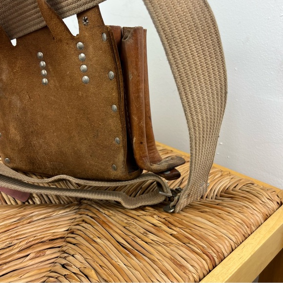 Vintage Klein Tools 5167 Leather Tool Pouch, 11-Pocket - Picture 9 of 13